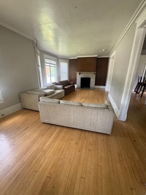 426-w-8th-2025-14 426-w-8th-2025-14
