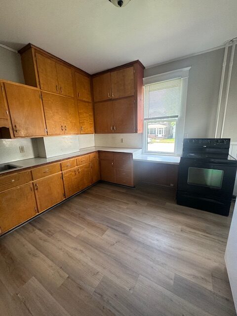 426-w-8th-2025-21 426-w-8th-2025-21