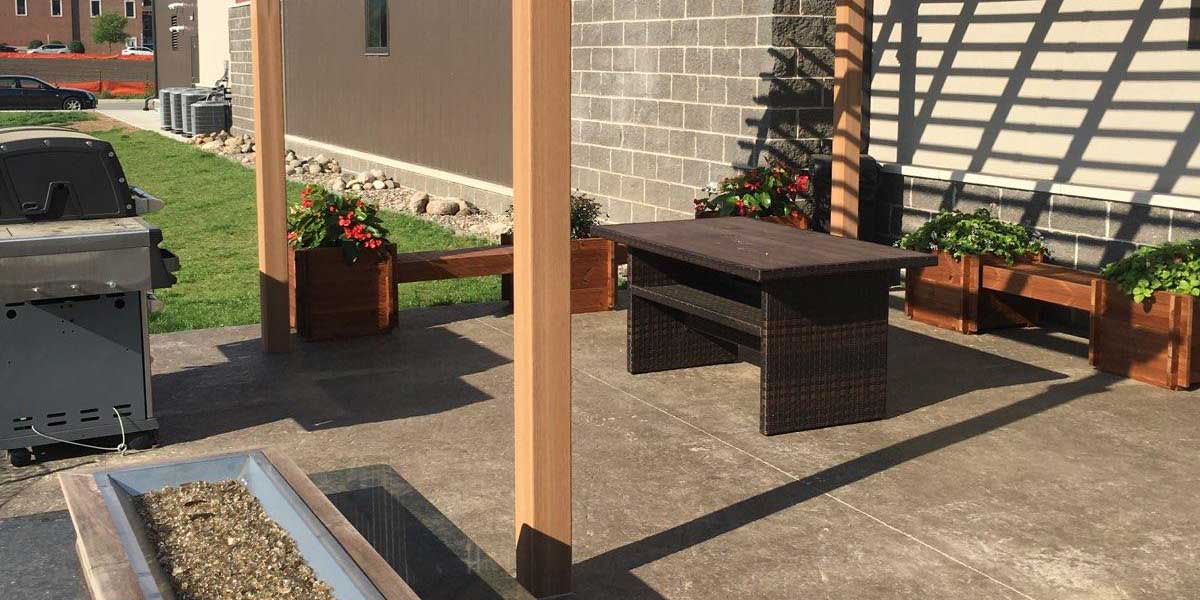 Island City Properties Outdoor Patio